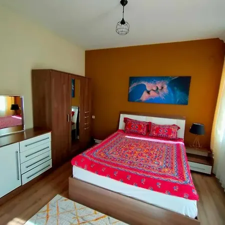Lara Park Apartment