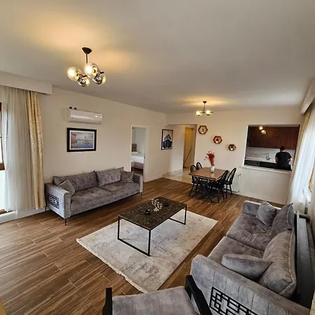 Lara Park Apartment *