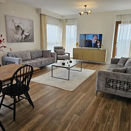 Lara Park Apartment