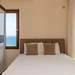 Lara Park Apartment *